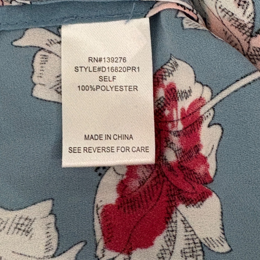 Daniel Rainn Liona Flutter Sleeve Top - Blue Floral, L - Picture 8 of 8